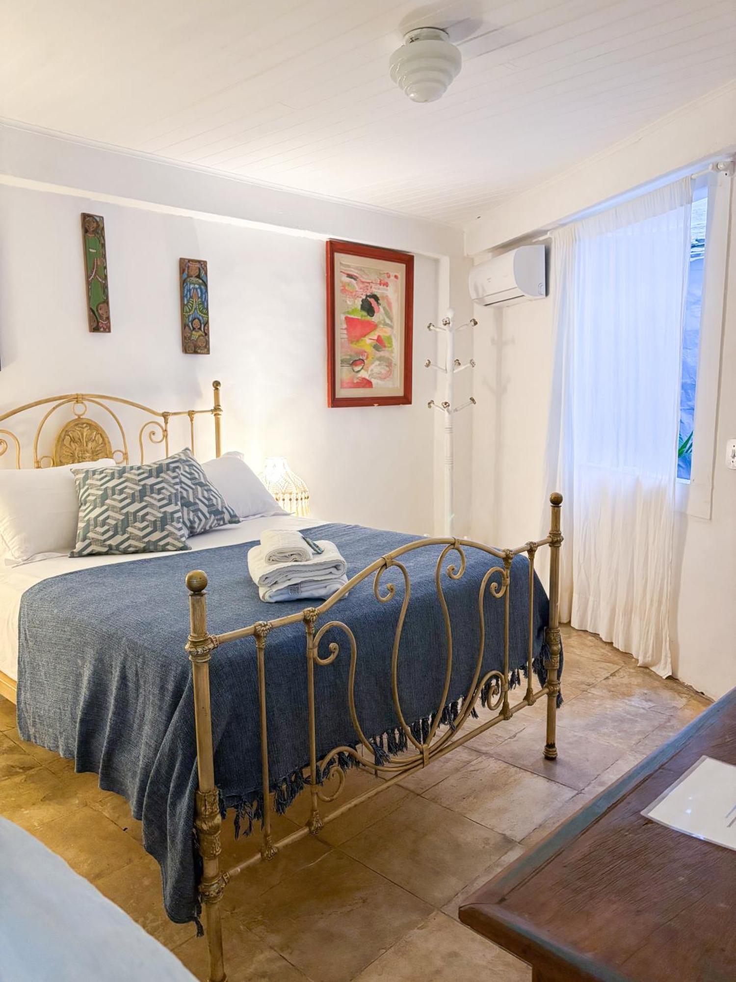 Bed and Breakfast Peixe Crew Manguinhos Армасан-душ-Бузіус Екстер'єр фото